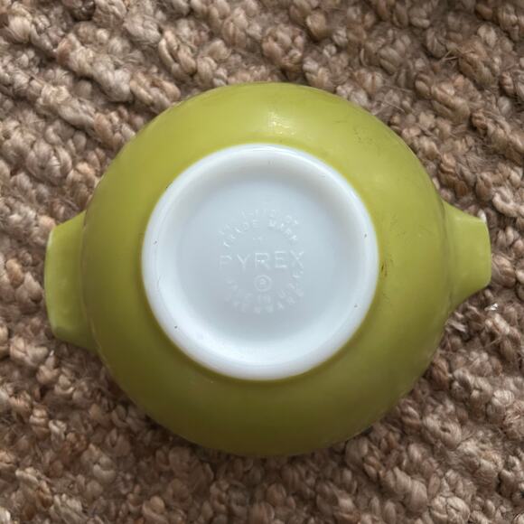 Vintage Pyrex Cinderella Mixing Bowl Set – #444, #442, #441 – Green Opalware - Picture 6 of 7